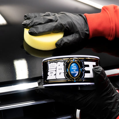 Soft99 King of Gloss Dark 300 g Peinture extrêmement brillante et protection durable